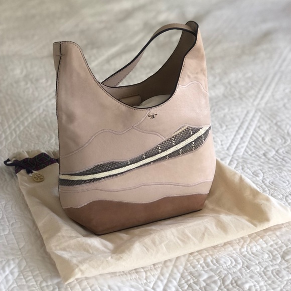 Tory Burch Handbags - Tory Burch Leather Patchwork bag